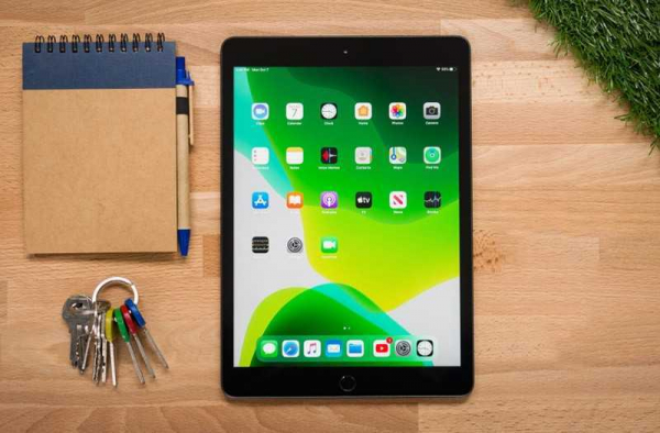 Обзор iPad 10.2: обновлённый дешёвый планшет от Apple