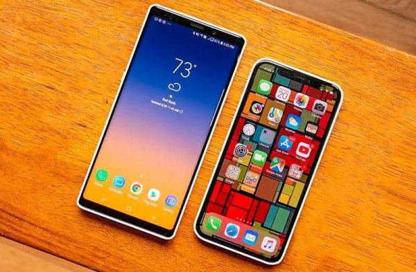 Сравнение Samsung Galaxy Note 9 vs Apple iPhone XS Max: лучших смартфонов 2018