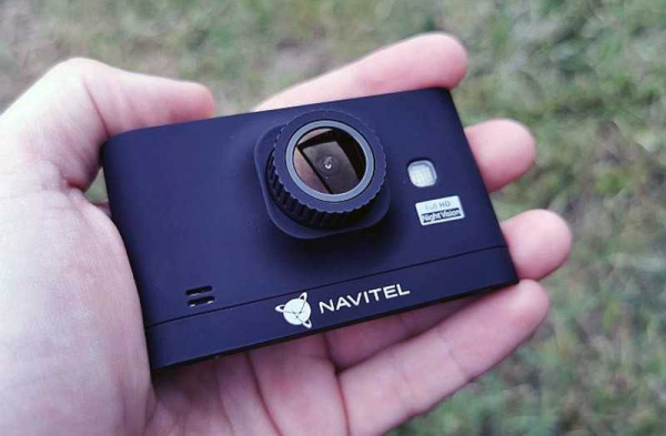 Обзор Navitel R400 Night Vision: неплохого бюджетного видеорегистратора