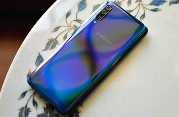 Обзор Samsung Galaxy A50: лучший средний смартфон Samsung