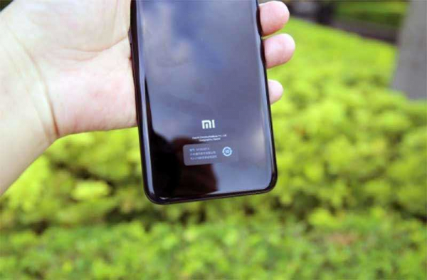 Первый обзор Xiaomi Mi 8: лучшего Android-телефона