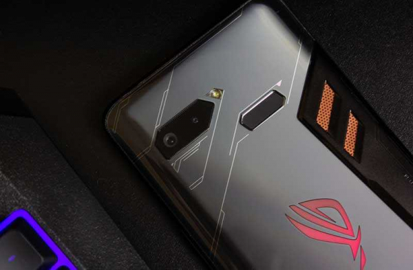 Обзор Asus ROG Phone почти идеального смартфона для игр