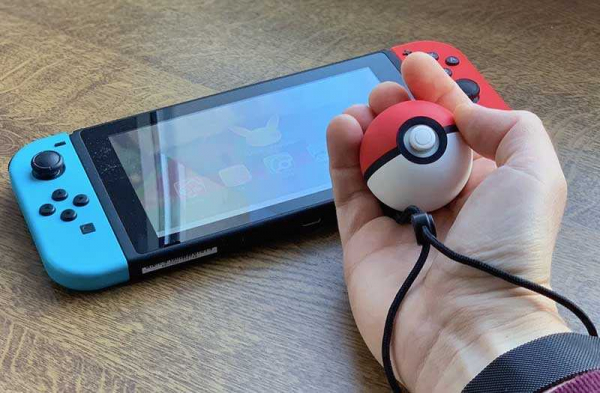 Обзор Poke Ball Plus: классный гаджет для каждого ребёнка