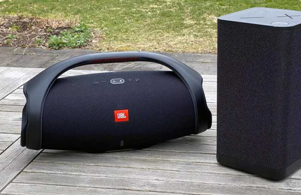 Обзор JBL Boombox 2: обновлённая колонка с мощным звуком в знакомом дизайне