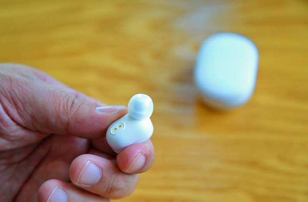 Обзор Xiaomi Mi AirDots: беспроводной звук и невысокая цена