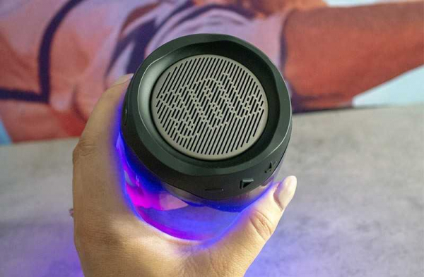 Первый обзор JBL Pulse 4: обновлённой Bluetooth-колонки для вечеринок