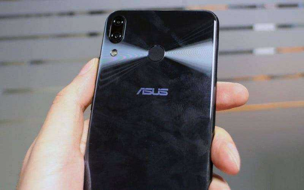 Обзор Asus Zenfone 5 — Смартфона бессовестно похожего на iPhone X, но это не клон