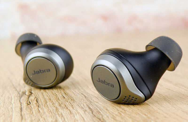 Обзор Jabra Elite 75t: мощный бас из крошечных затычек