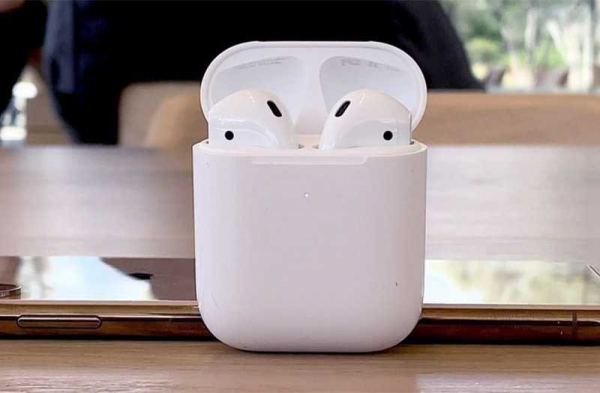 Обзор Apple AirPods 2: популярных наушников нового поколения