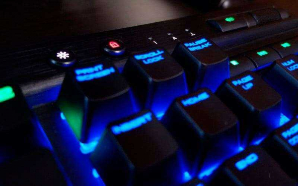 Обзор Corsair K70 RGB Rapidfire: быстрая и настраиваемая клавиатура для геймеров