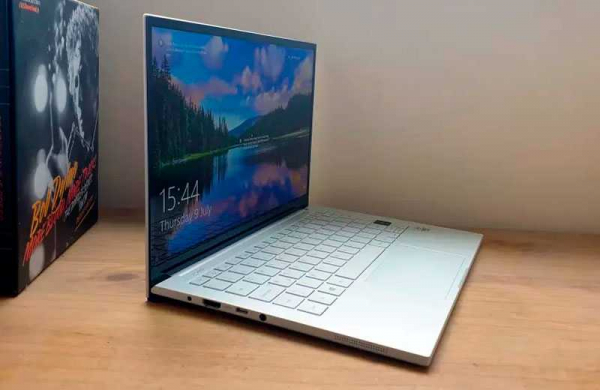 Обзор Samsung Galaxy Book Ion (13-дюйм): компактный ноутбук с QLED-экраном