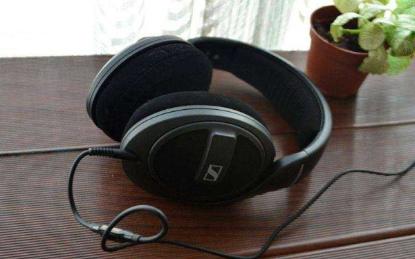 Обзор Sennheiser HD 569: стильные и недорогие наушники с хорошим звучанием