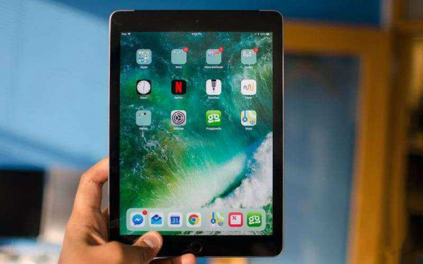 Обзор Apple iPad (2018) — Новый iPad почти не обновлён, но остаётся королём планшетов